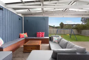 Beachside Pet Friendly Home, 5 min walk to beach - Image 5
