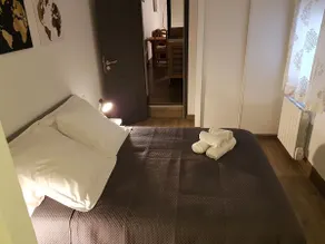Air-conditioned 2-room, independent in quiet villa - Image 4