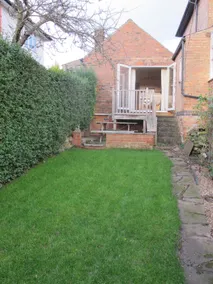 Self-contained annexe and garden - Image 4