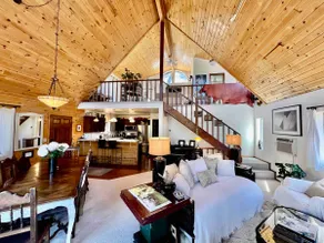 ADELAIDE HILL BREATHTAKING PINE MOUNTAIN VIEWS UPSCALE 3BR / 3BATH CABIN SPA TUB - Image 3