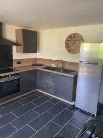 Lovely place with fireplace, courtyard, wifi, Netflix - Image 3
