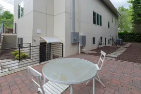 2Br/2BA WalterReed,NIH close,Walk to shops, Metro, - Image 5