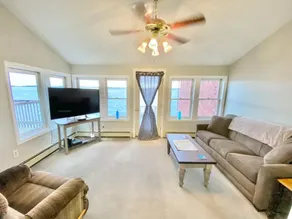 Charming 3rd Floor Walk-up River View - Image 3