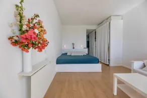 500 m beach top floor ocean view WiFi fiber aircon - Image 5