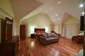 6 Bedroom Chalet in Humber Valley Resort. - Image 2