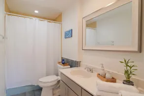 Cozy Tropical Retreat - Image 4