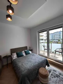 Lovely apartment with free parking - Image 2