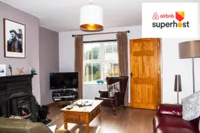 Clean Warm + Comfortable town Centre FREE PARKING - Image 2