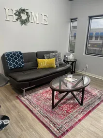 Luxury 1 bedroom loft centrally located to it all! - Image 3