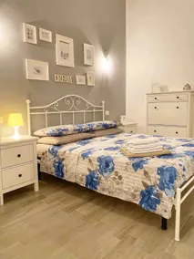 La Casa Azzurra - 5 minutes from the sea - Image 4