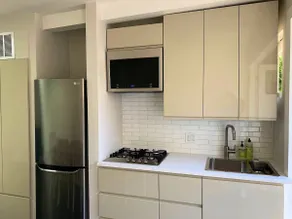 Modern Cottage—walk to Park Blvd Restaurants - Image 5