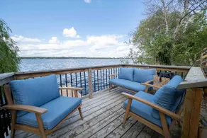 The Bayfront- Stylish Cottage w Waterfront Access - Image 3