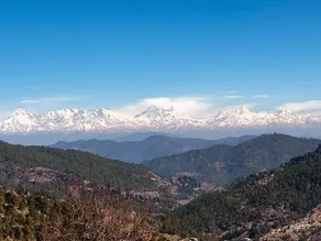 Glassview Lounge Cottage | Pvt garden & Peak views - Image 3