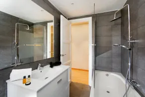 Eixample Building Apartments by Mercedes Heritage - Image 5
