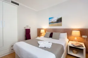 Eixample Building Apartments by Mercedes Heritage - Image 3