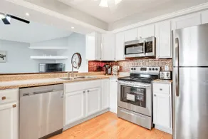 Cute and Cozy 3 Bedroom Ranch Home w/ Deck and Fenced Yard - Image 5