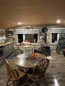 Peaceful cottage at Lac-Kénogami - Image 2