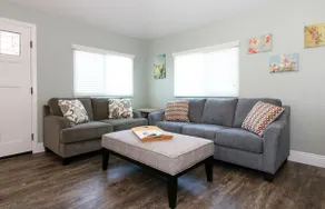 Fully Renovated Beach Cottage - 2 blocks beach - Image 2