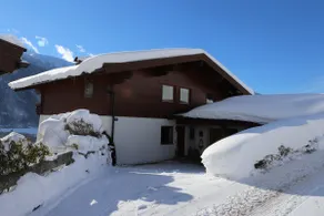Spacious chalet, 15 minutes away from the ski lift - Image 2