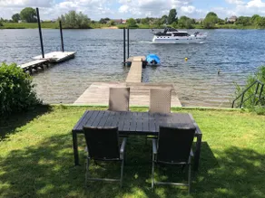 Waterfront chalet with private jetty and A/C. - Image 5