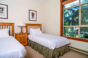 BLUFFS 6 | 3 Bed 2 Bath Townhouse | Ski-In/Out | Breathtaking Views | Hot Tub - Image 5