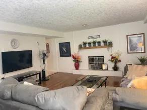 Creekside Oasis Garden suite with Water views - Image 2