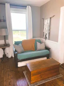 Farm Stay - 1 bedroom suite on rural farm property - Image 4