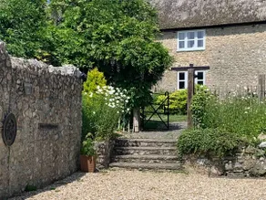 Large 15th C Farmhouse, 4m Lyme Regis, Sleeps 9 - Image 3