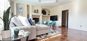 Cozy 3 bedrooms house parking place and back yard - Image 3