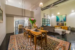 Luxury warehouse apartment close to CBD - Image 2