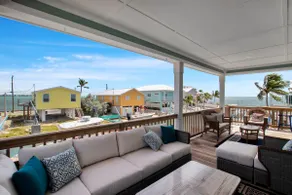 Ocean Breeze Oasis with great boating access - Image 3