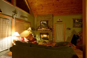 Beautiful lake front home in Bear Paw - Image 4