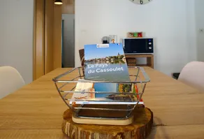 Spacious and warm 3-room apartment in the city center - Image 4