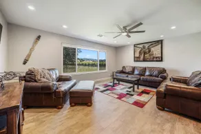 Winery Homestead with perks! - Image 5