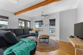 Portsea Cottage - Image 5