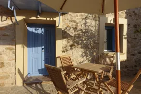 Loft in an old stone town house 500 m to the beach - Image 3