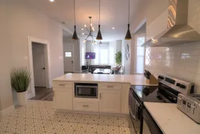 3-Zimmer-Wohnung – eine Oase in der Stadt, Kingsize-Betten, nur wenige Minuten vom Riverwalk entfernt - Image 5