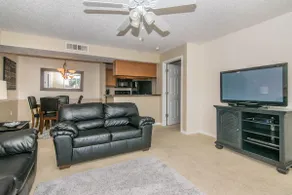 Lake Front - Corner Unit - 2 Bedroom 2 Bath - Image 4