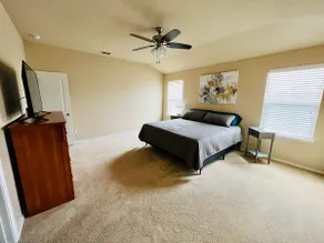 San Antonio home near BMT, Riverwalk, Alamo, and Sea World - Image 3