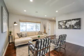 PSD: Stunning & Modern Luxury in Cupertino - Image 3