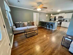 Bungalow on Bobs - Image 4