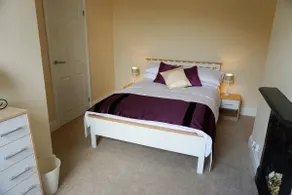 South Facing Town Centre House - Image 4
