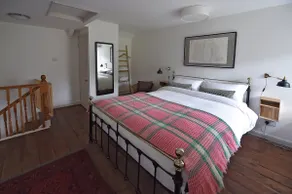 Cosy uplands getaway, country walking - Image 2