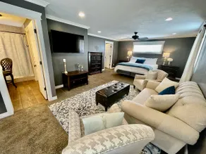 NEW* Journee Home *2 stry playhouse *fenced *pets - Image 5