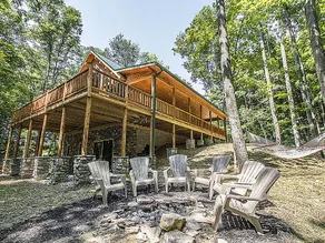 Mia's Cabin* - Image 4