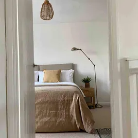 Little House - The Perfect Blend of Town & Country - Image 3
