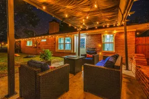 Blissful Adobe Home*4BRs*8 Beds*MemorialSouthWest - Image 3