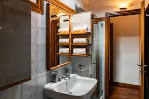 Luxurious Residence Arena, 80 meters from the Arena - Image 4