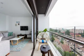 Lavington 1BR | King Bed, Wi-Fi, Gym, Pool, View - Image 4