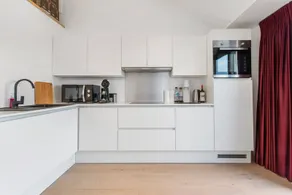 Chic Retreat: New Loft near Vibrant Ghent - Image 5